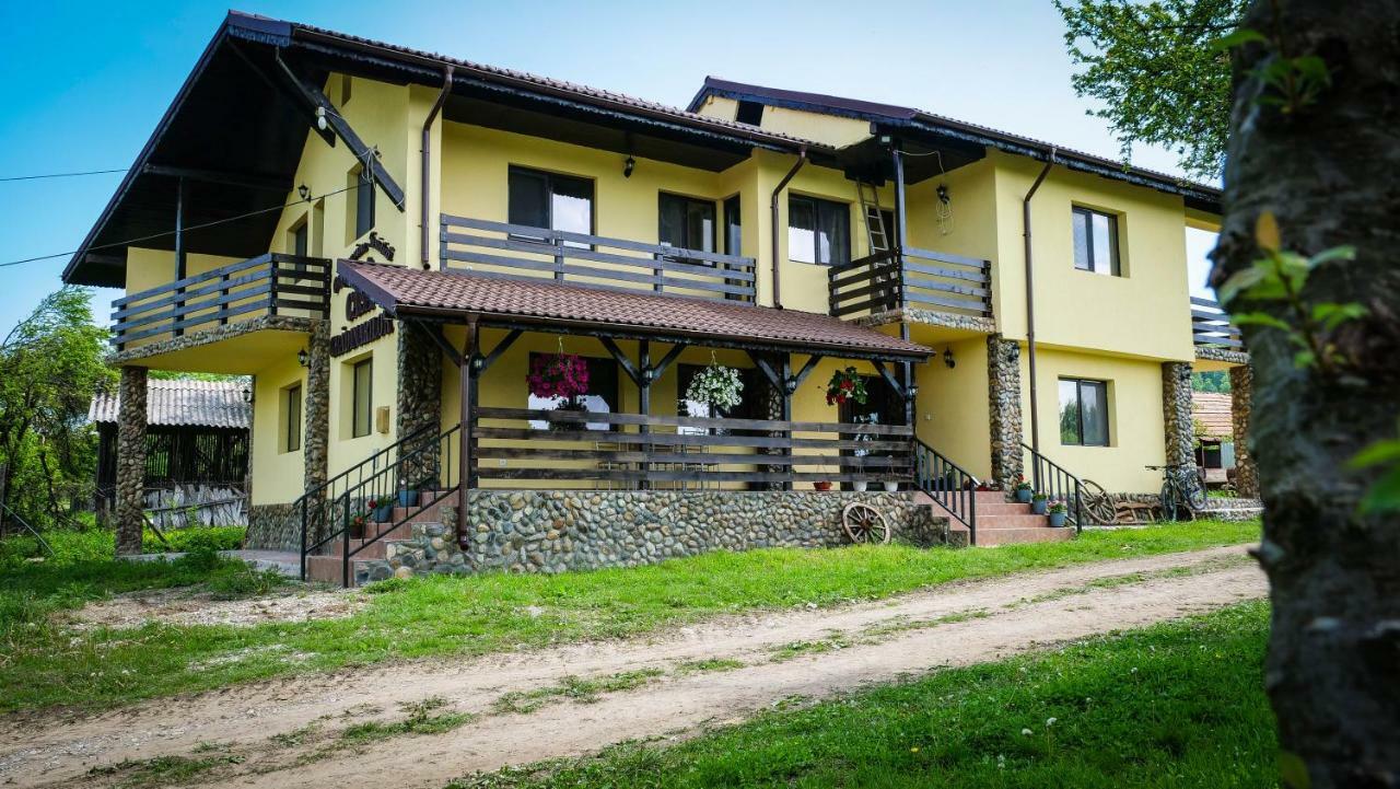 Pensiunea Gradinarilor Cu Ciubar Si Statie De Incarcare Electrica Auto Comanesti  Zewnętrze zdjęcie